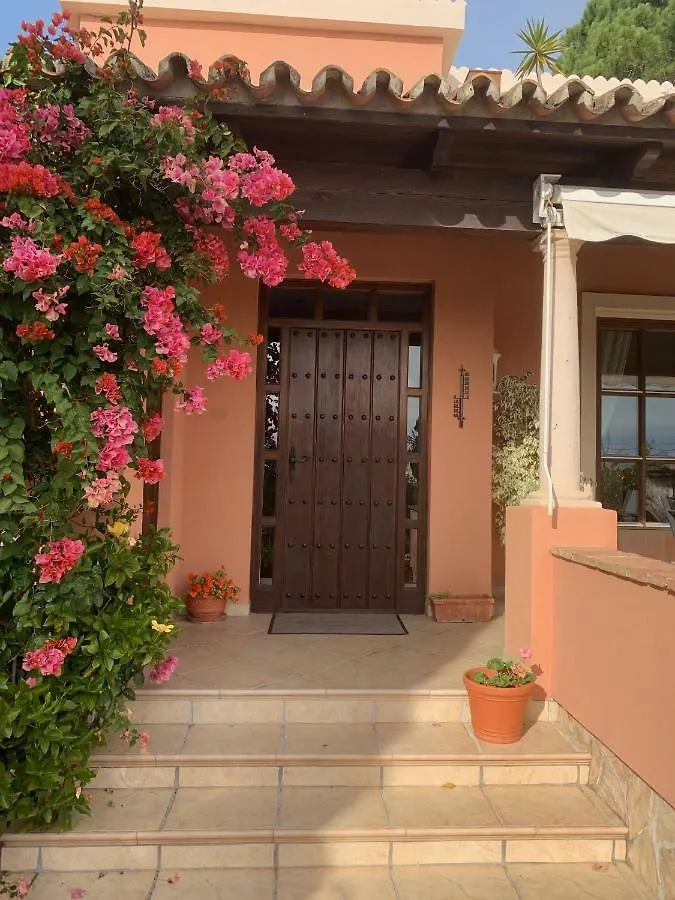 Exclusive Andalusian Villa El Pino In Cabopino Marbella