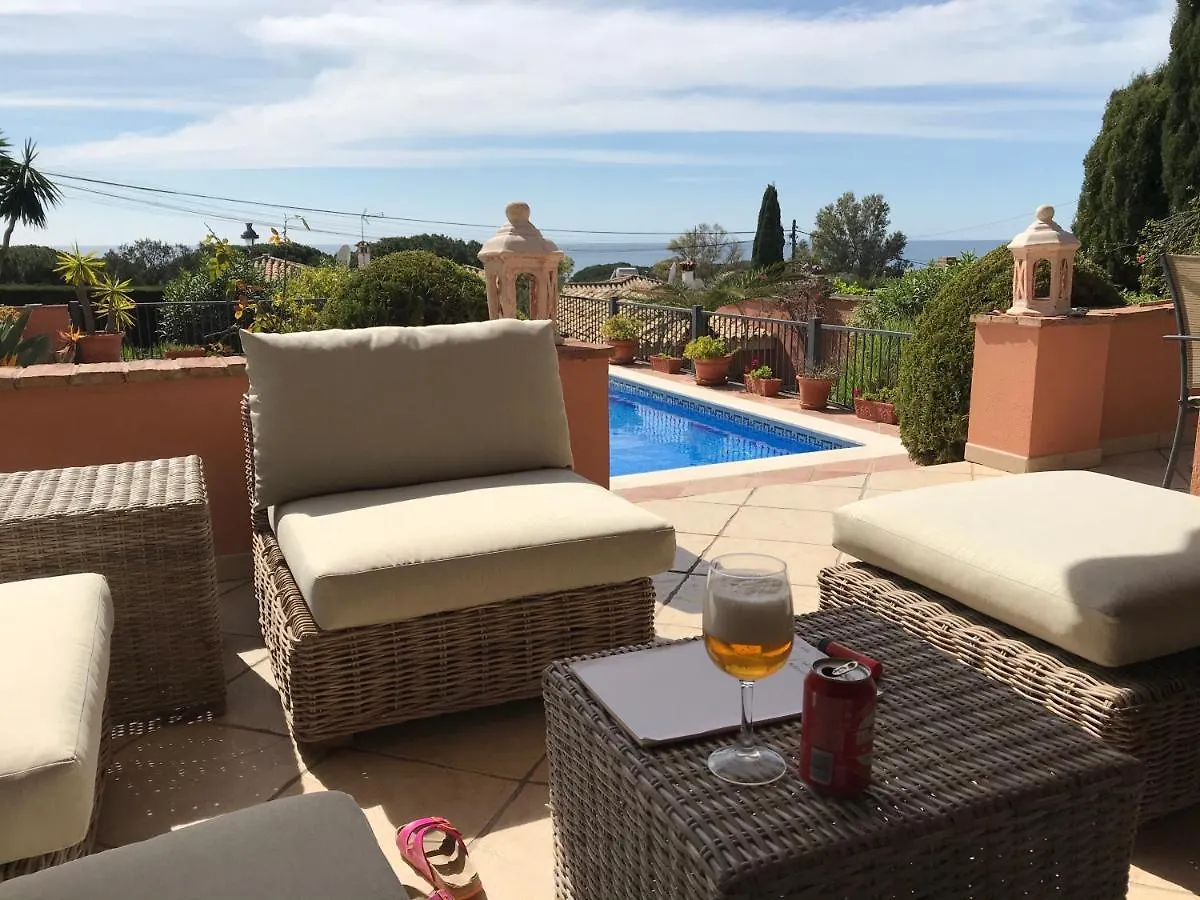 Exclusive Andalusian Villa El Pino In Cabopinoマルベーリャ
