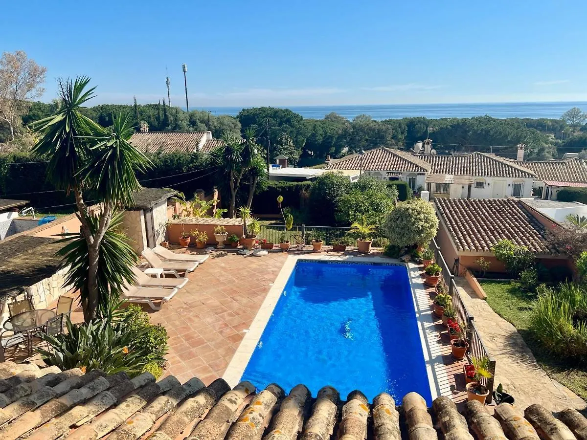 Exclusive Andalusian Villa El Pino In Cabopinoマルベーリャ