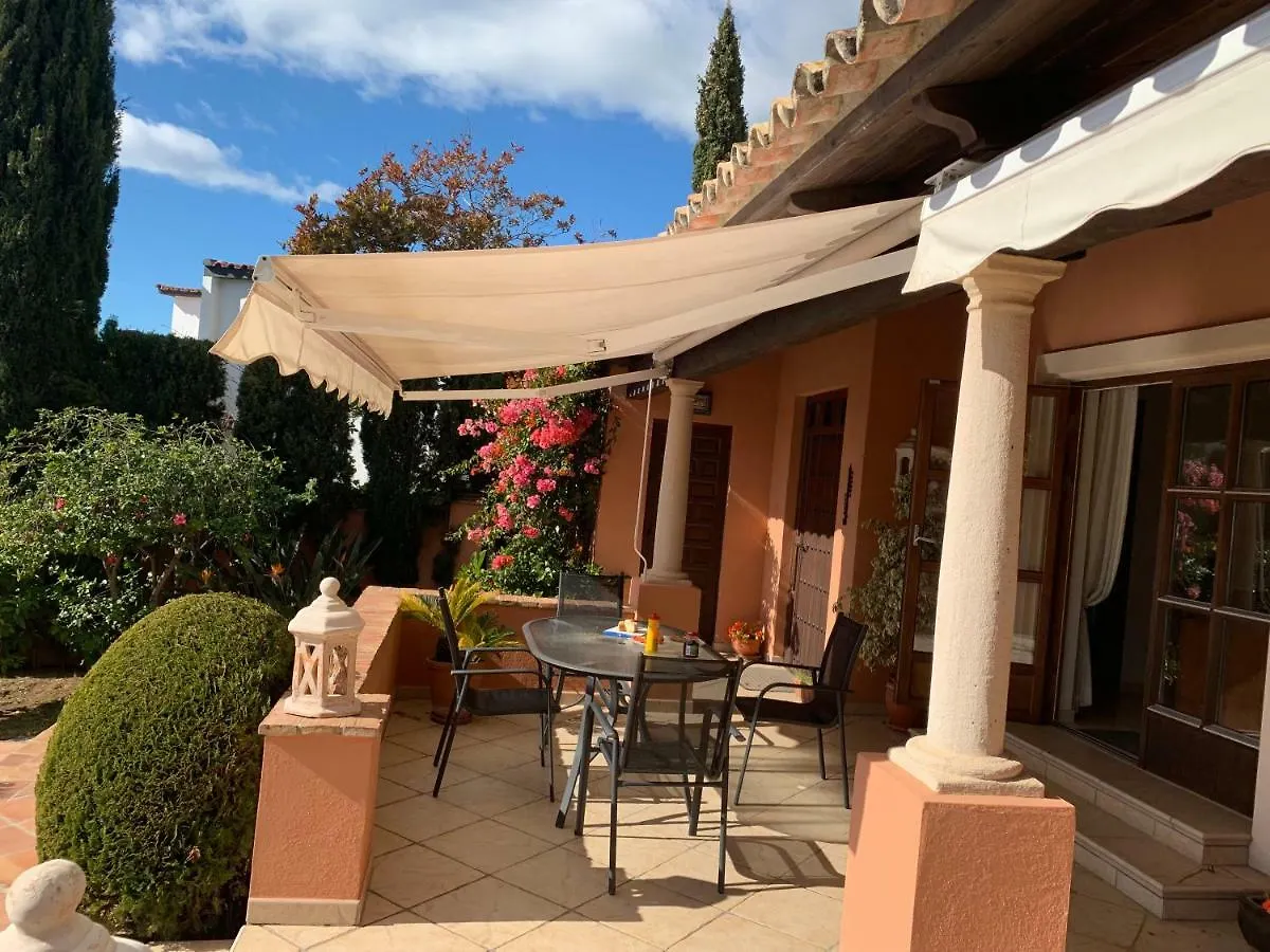 Exclusive Andalusian Villa El Pino In Cabopinoマルベーリャ 0*, マルベーリャ